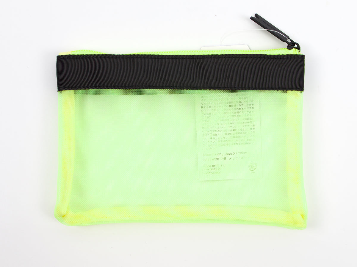 Pochette à stylos en maille de Mark's Inc.