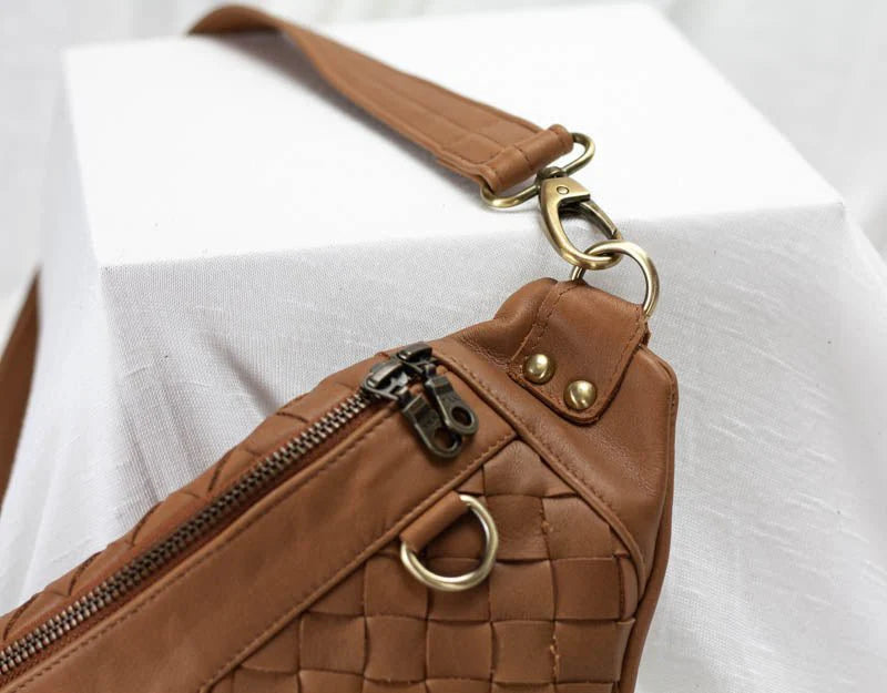 milloo Haris Fanny Pack Handwoven Milk Coffee