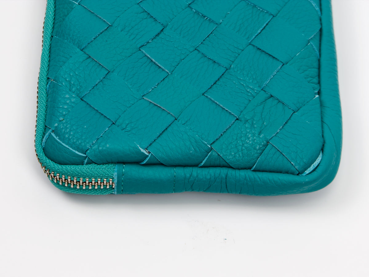 Pochette tissée à la main Chloe de Milloo Turquoise