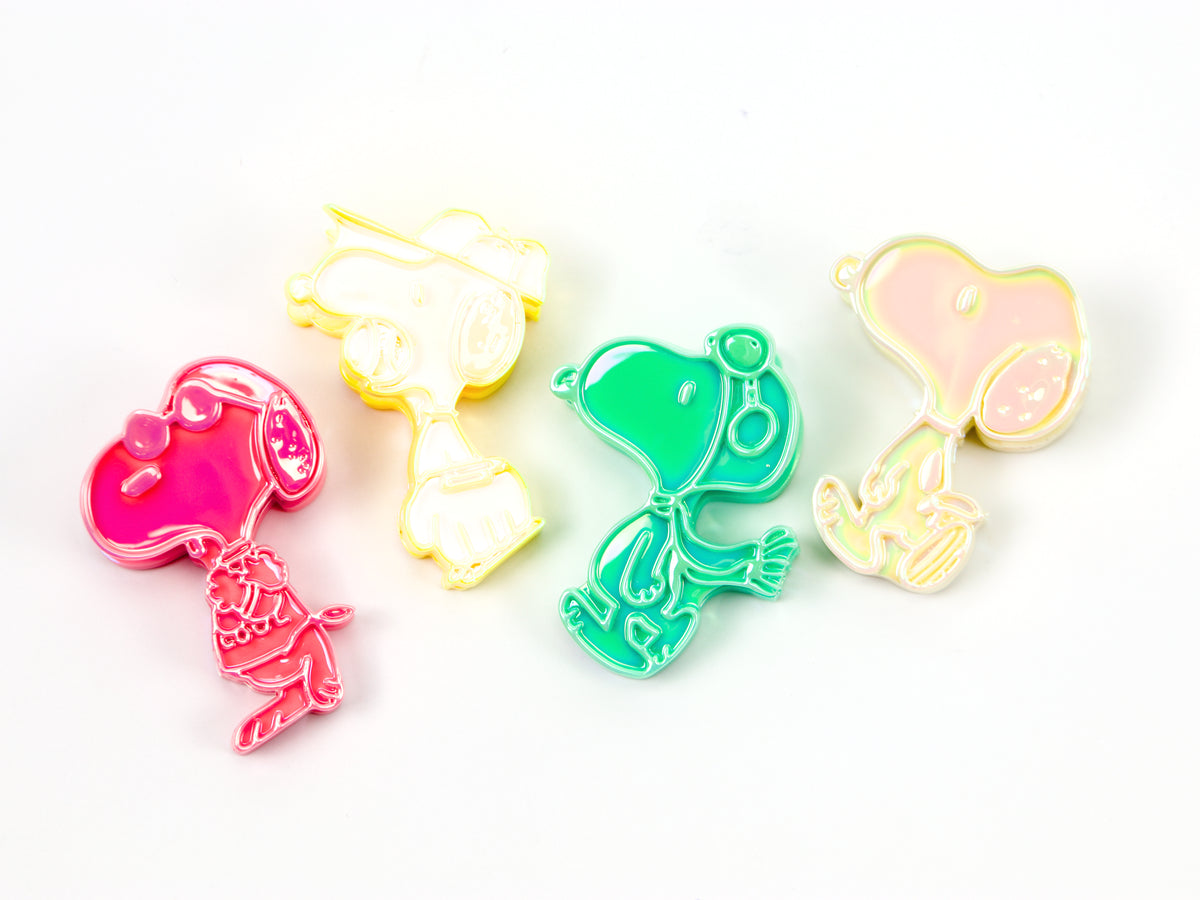 Snoopy Aurora Iridescent Clip