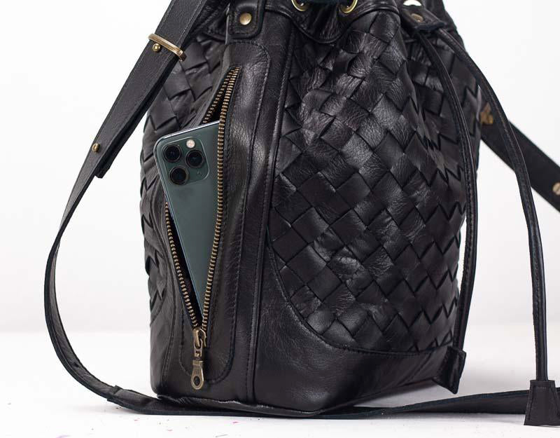 Sac seau Danae de Milloo tissé à la main noir