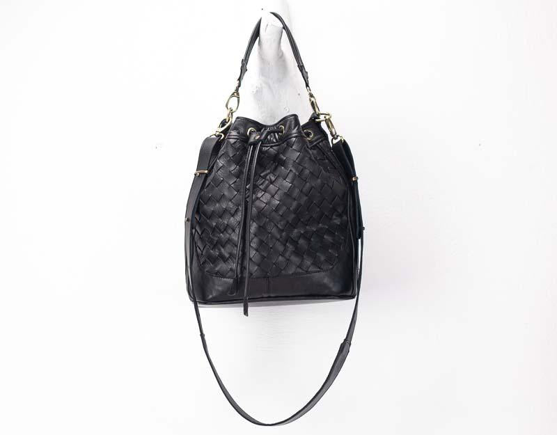 Sac seau Danae de Milloo tissé à la main noir